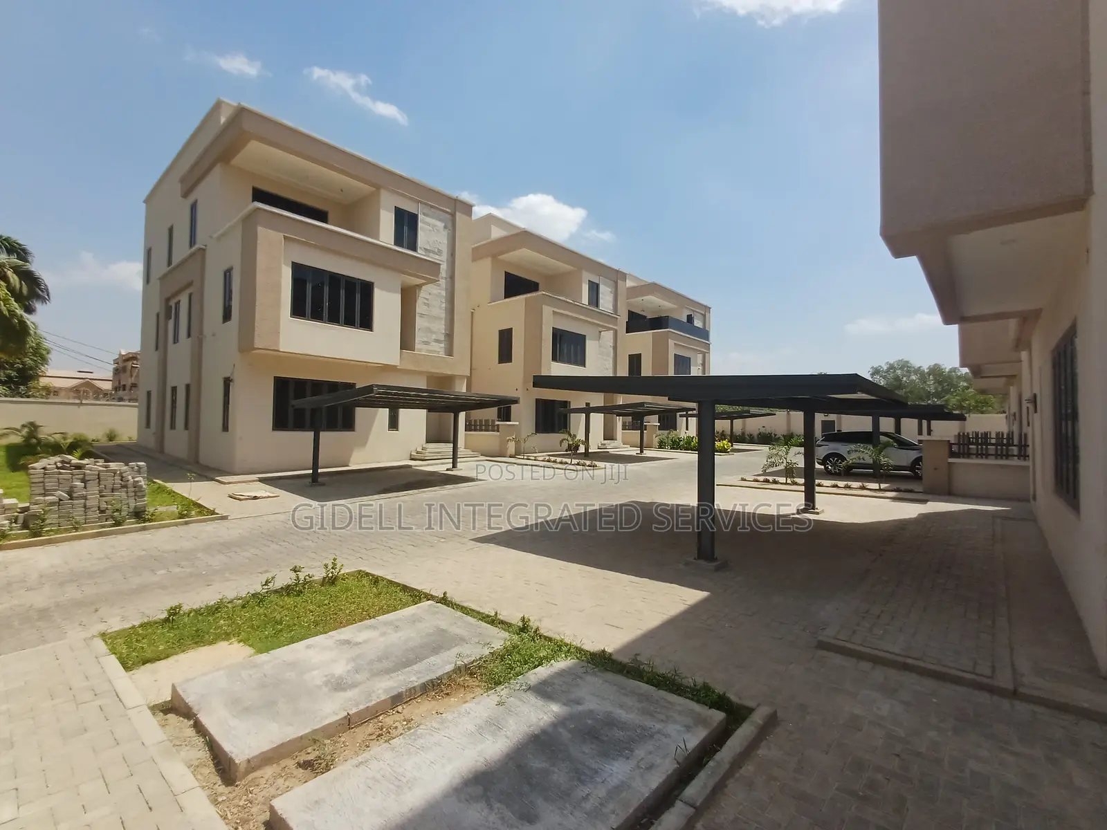 5bdrm Duplex in Zone 7 / Wuse for sale