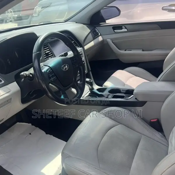 Hyundai Sonata Sport 2.0T 4dr Sedan (2.0L 4cyl Turbo 6A) 2015 Silver