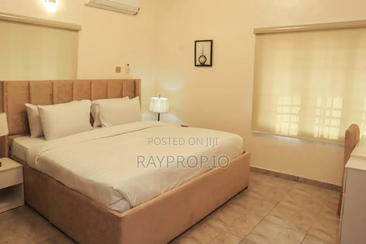 063747li - 2 Bedroom Shortlet in Ikeja Gra