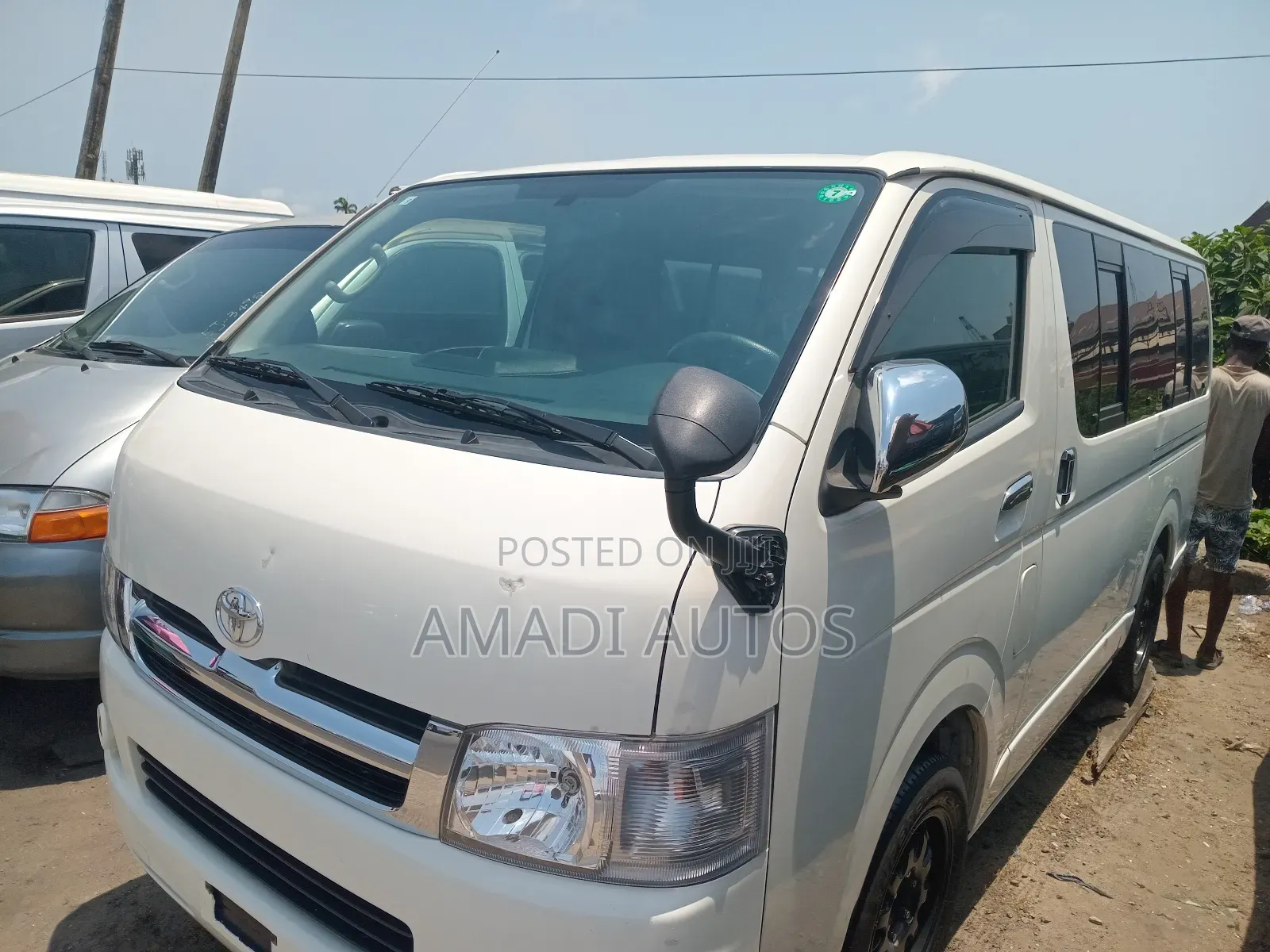 Toyota HiAce 2015 White