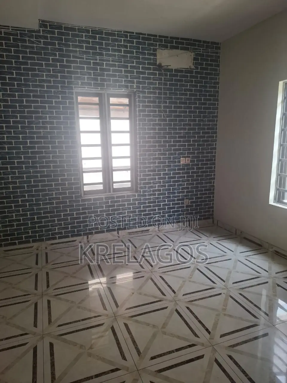5bdrm Duplex in Agungi for sale