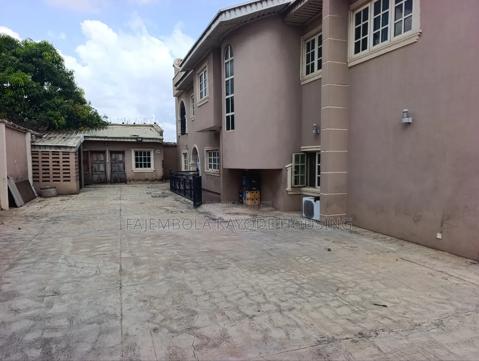 5bdrm Duplex in Tinubu Estate, Ibadan for sale
