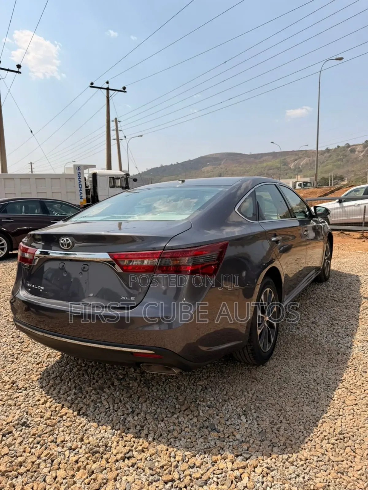 Toyota Avalon XLE Premium FWD Sedan (3.6L 6cyl 6A) 2016 Gray