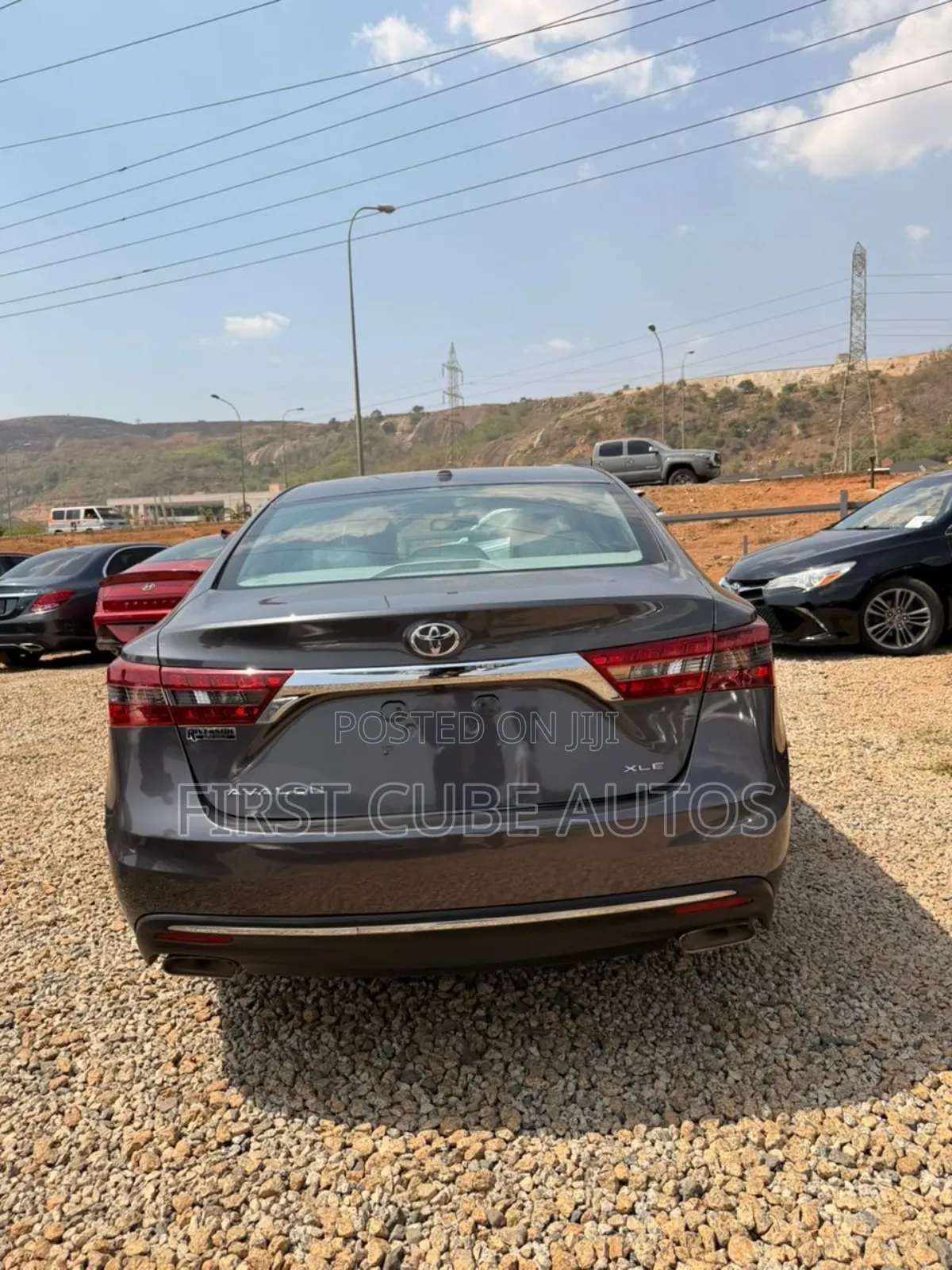 Toyota Avalon XLE Premium FWD Sedan (3.6L 6cyl 6A) 2016 Gray