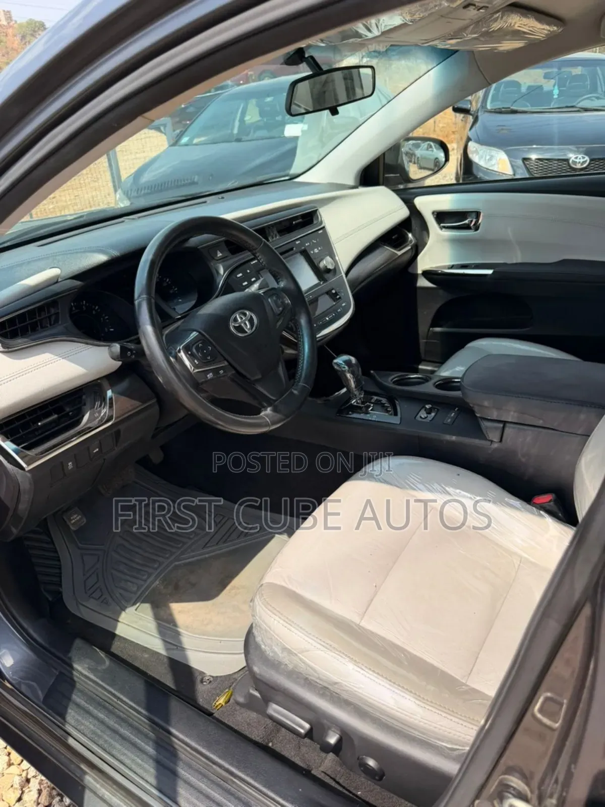 Toyota Avalon XLE Premium FWD Sedan (3.6L 6cyl 6A) 2016 Gray