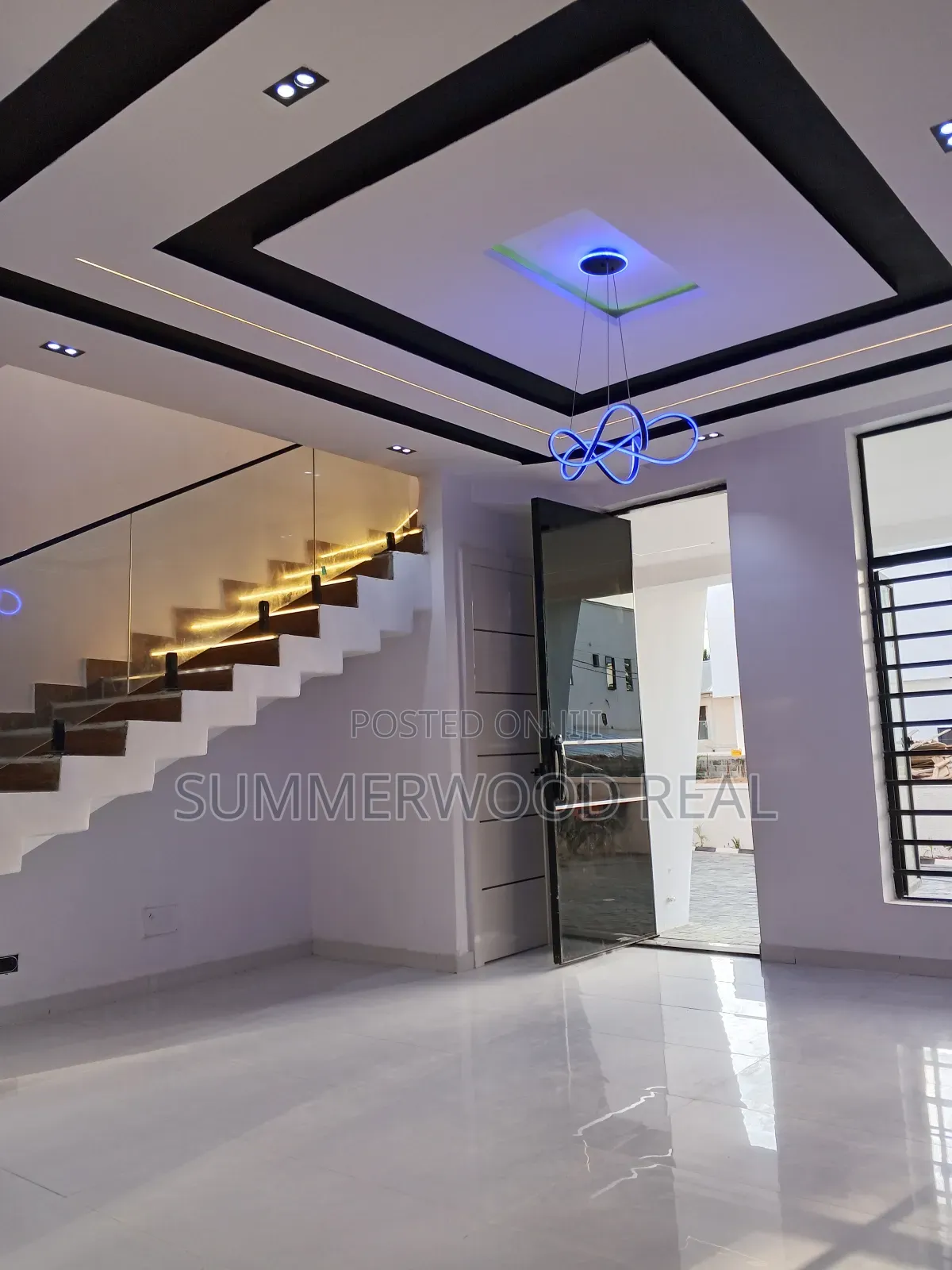 3bdrm Duplex in Lekki Phase 2 for sale