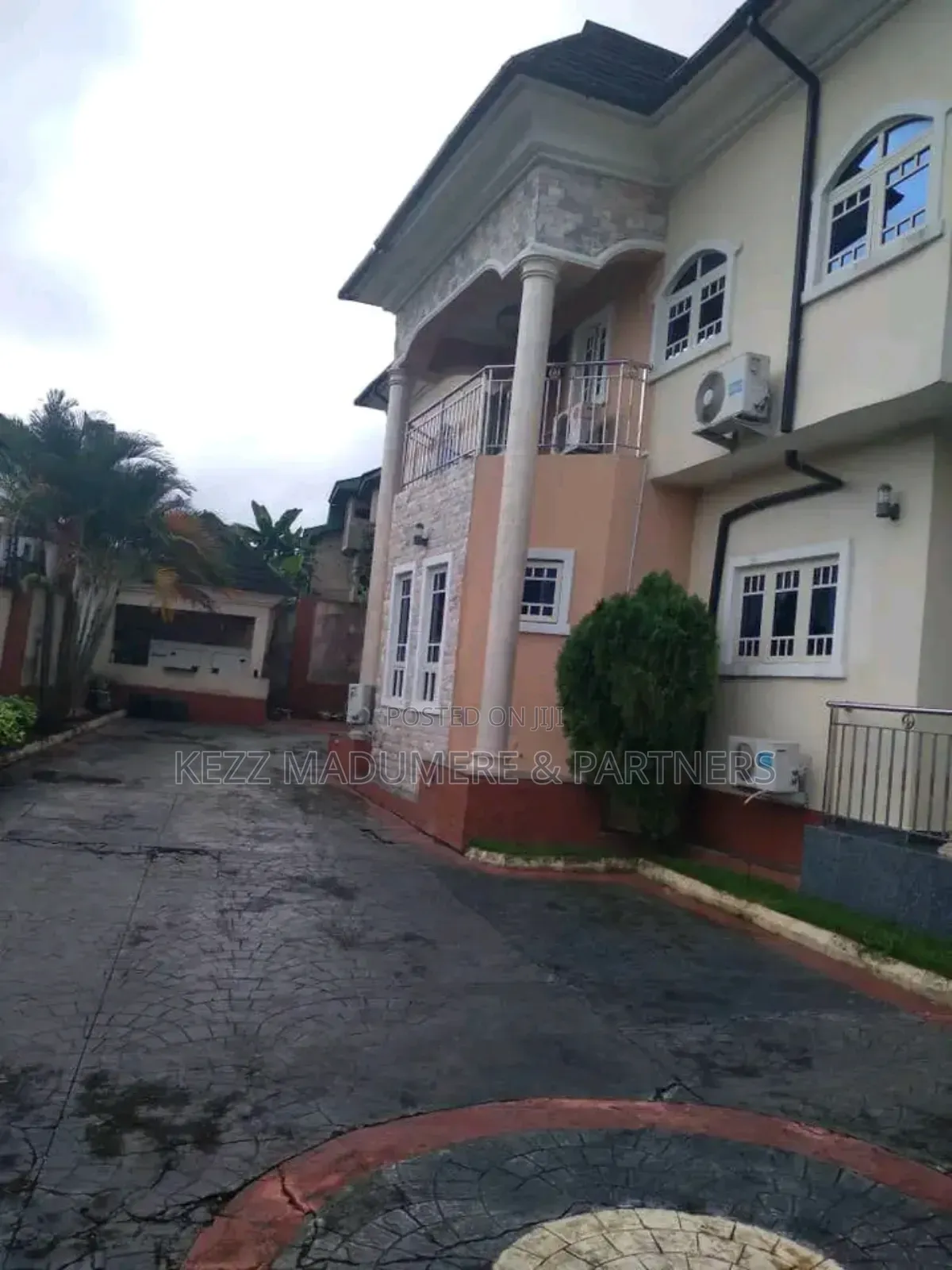 6bdrm Duplex in Aig Area, Calabar , for sale