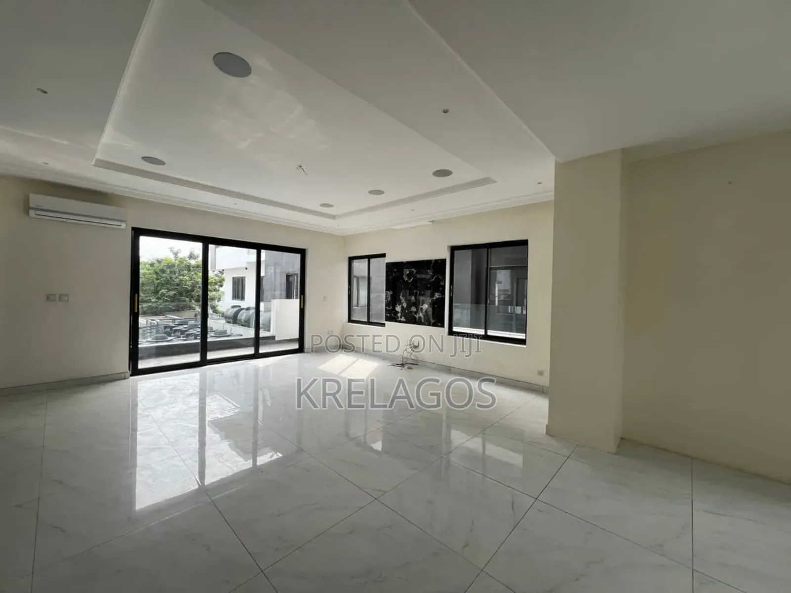 5bdrm Duplex in Banana Island for rent