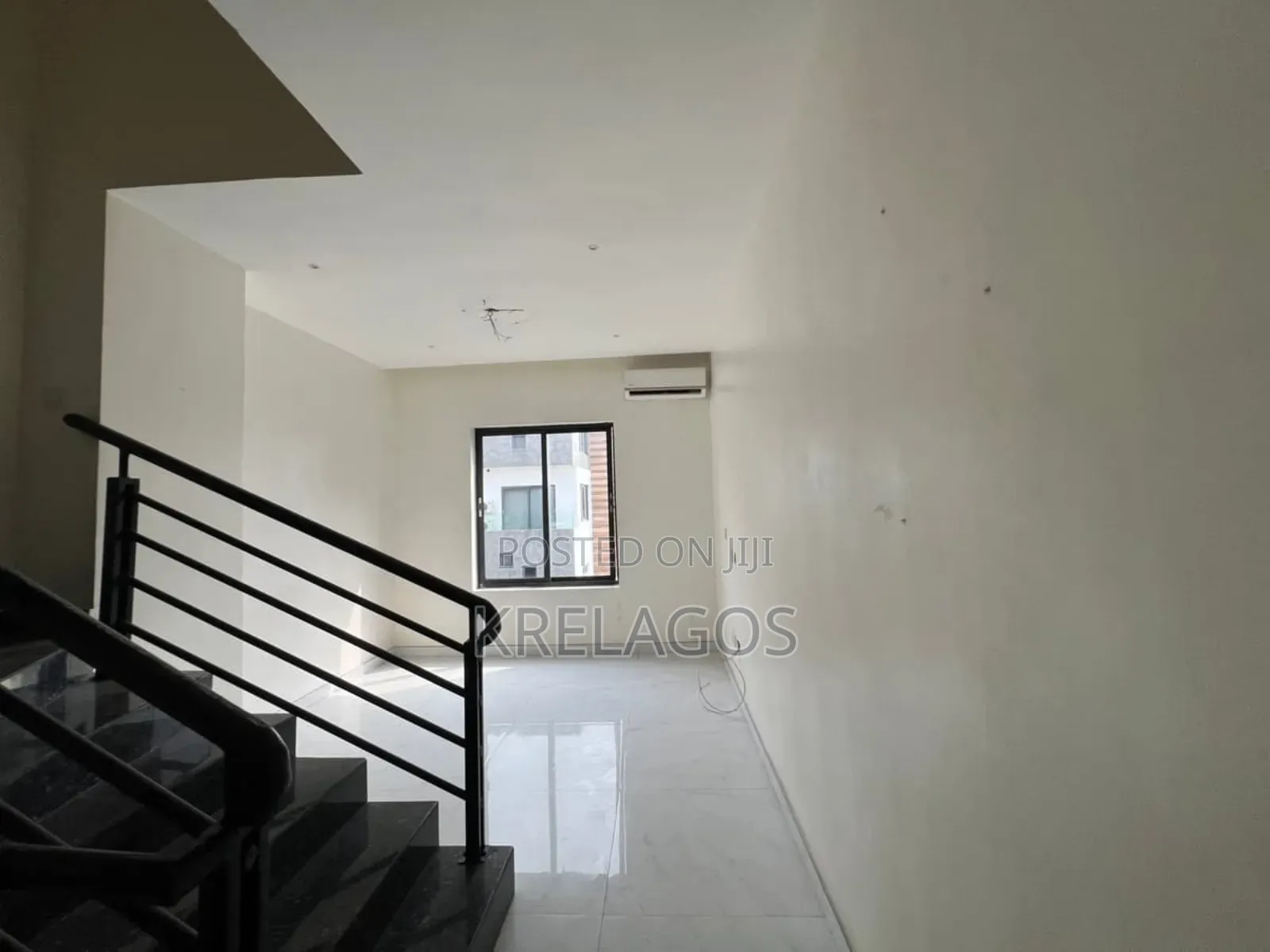 5bdrm Duplex in Banana Island for rent