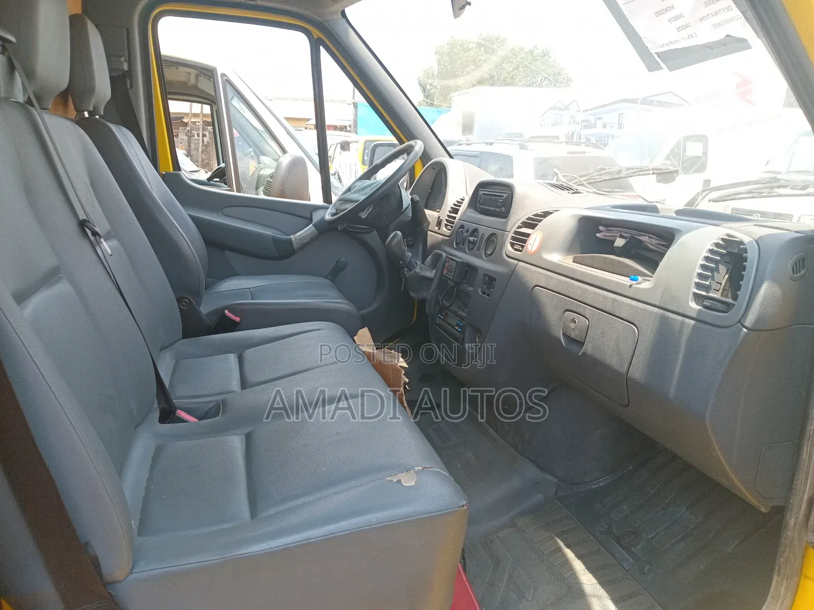 Mercedes-Benz Sprinter 2005 Yellow