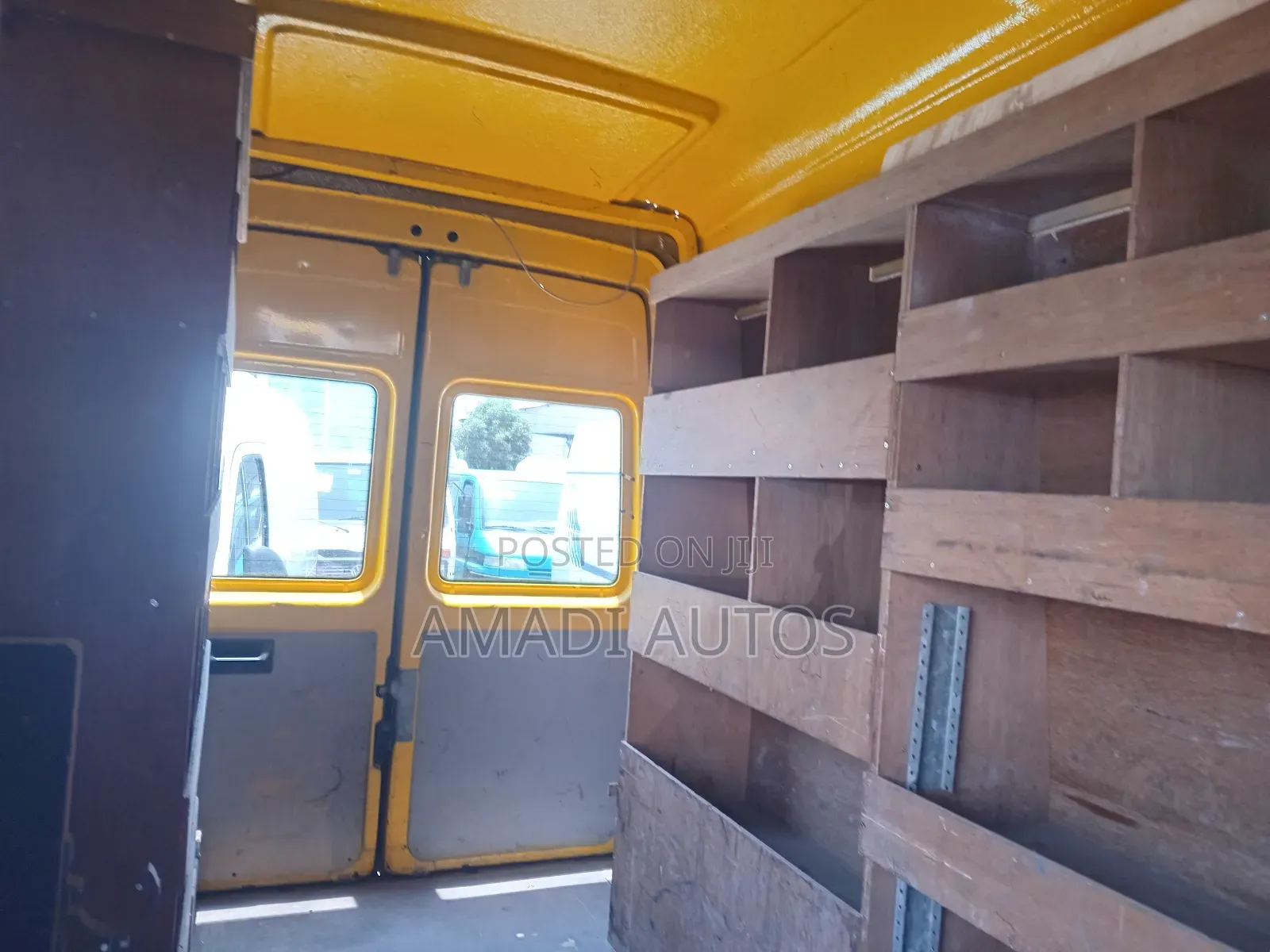 Mercedes-Benz Sprinter 2005 Yellow