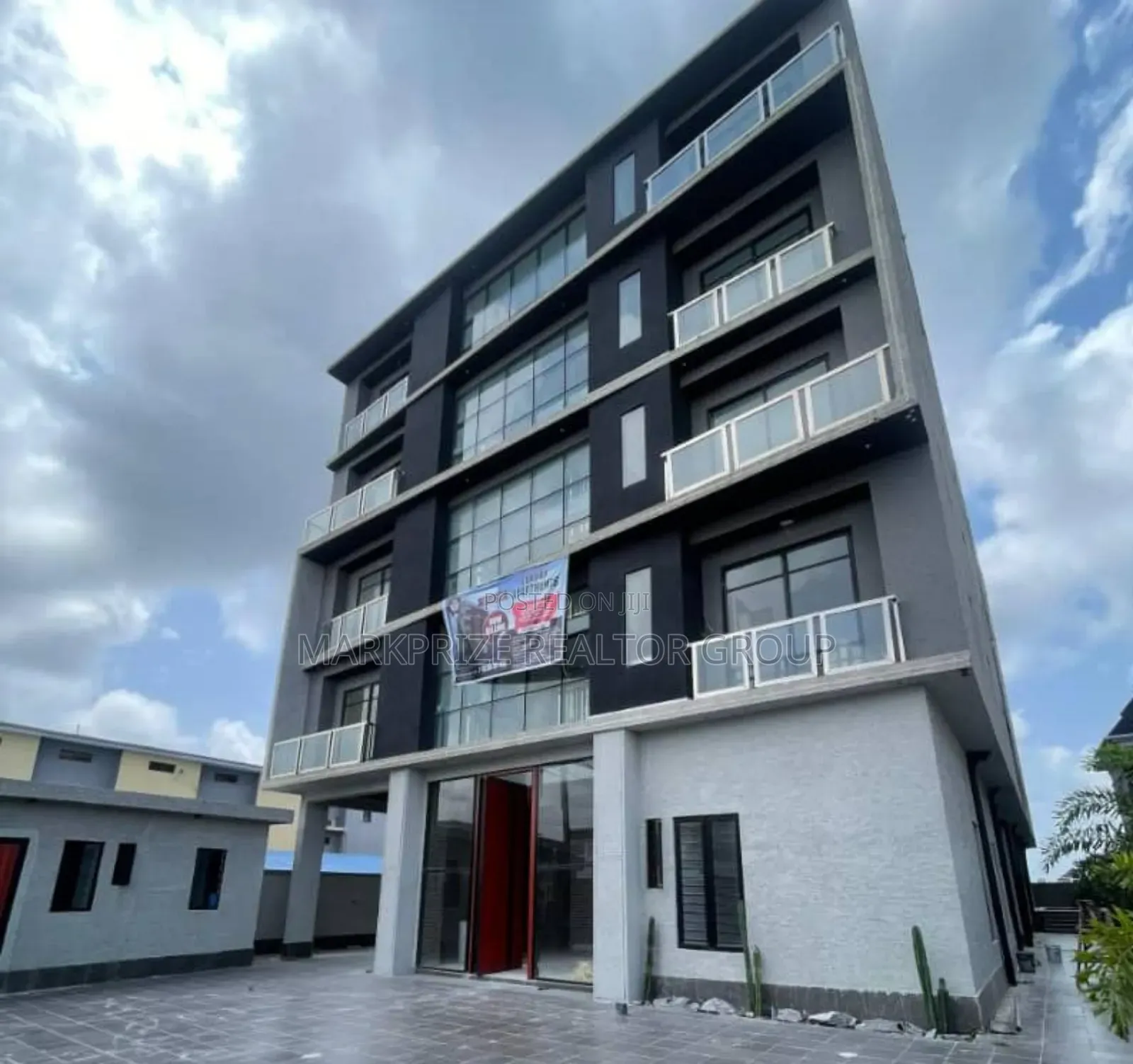 2bdrm Apartment in Orchid Lekki, Ologolo for sale