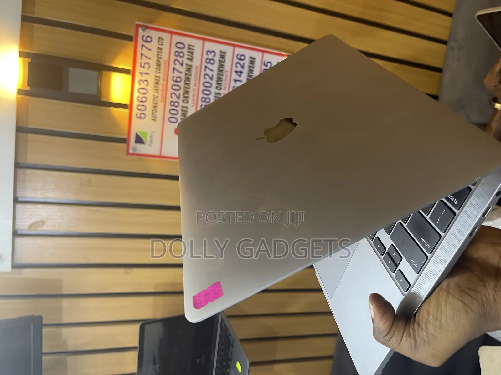 Laptop Apple MacBook Pro 2020 16GB Intel Core i5 SSD 512GB