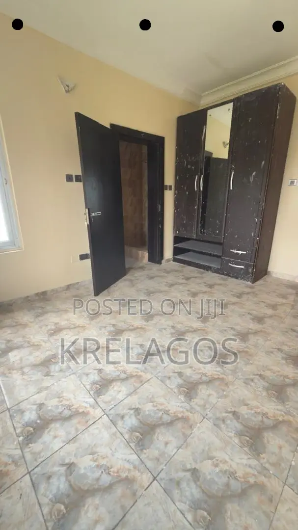 6bdrm Duplex in Ikate for rent