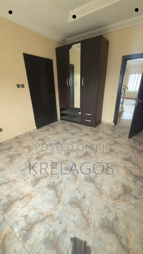 6bdrm Duplex in Ikate for rent