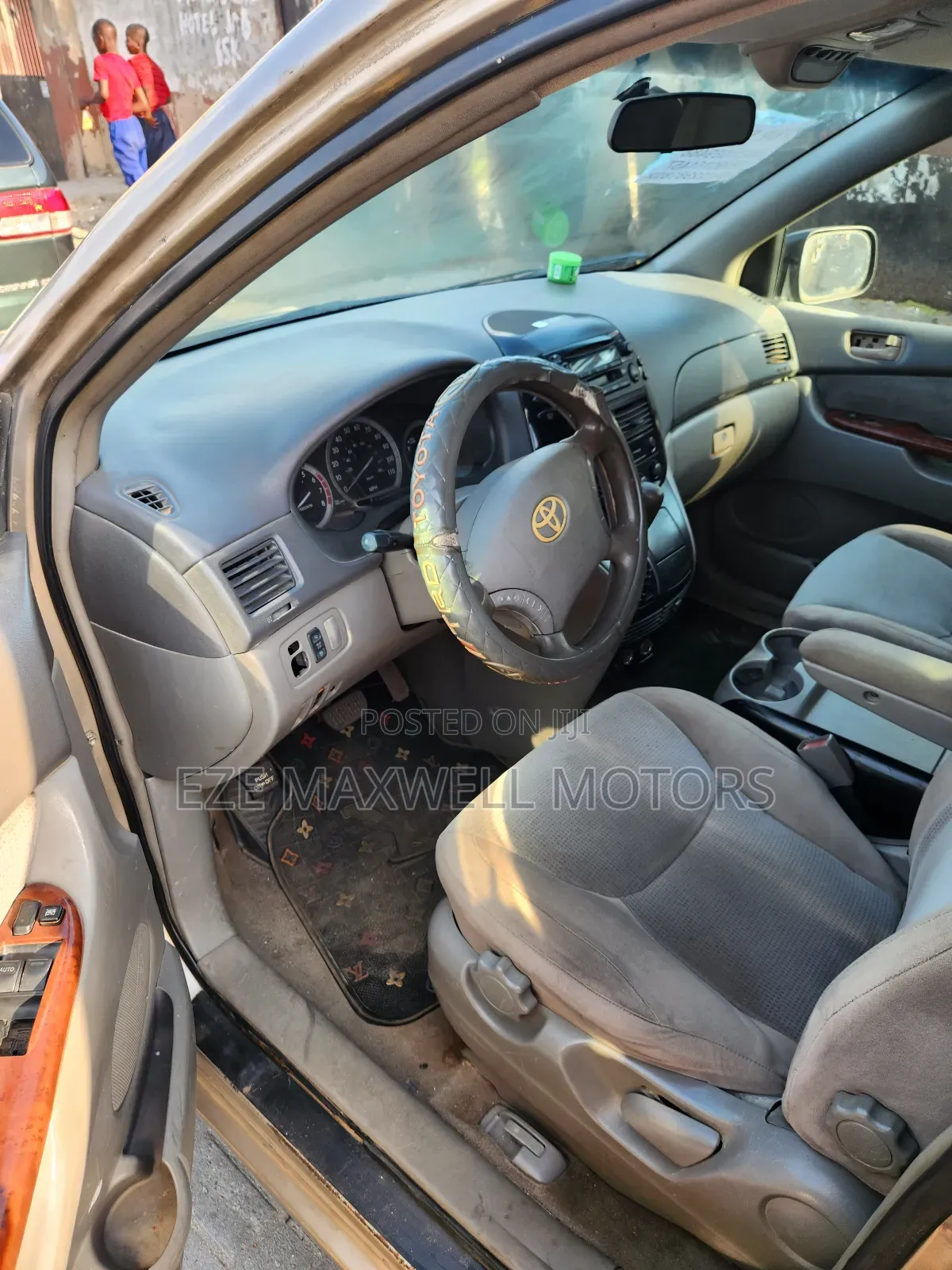 Toyota Sienna CE 2005 Gold