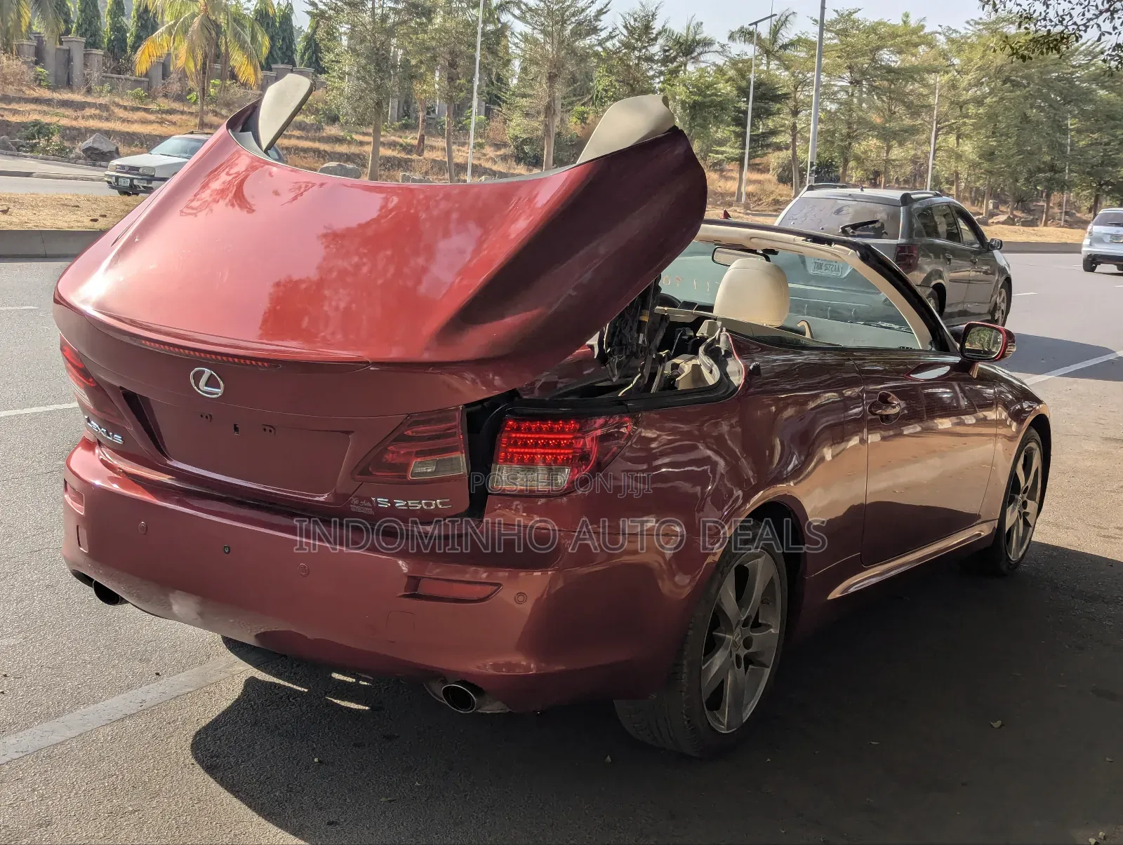 Lexus IS 250 C 2011 Red