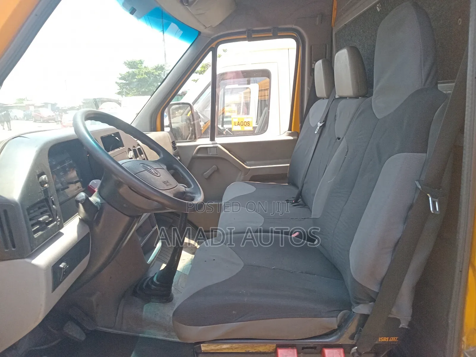 Volkswagen LT 2010 Yellow