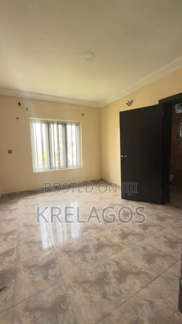 6bdrm Duplex in Ikate for sale
