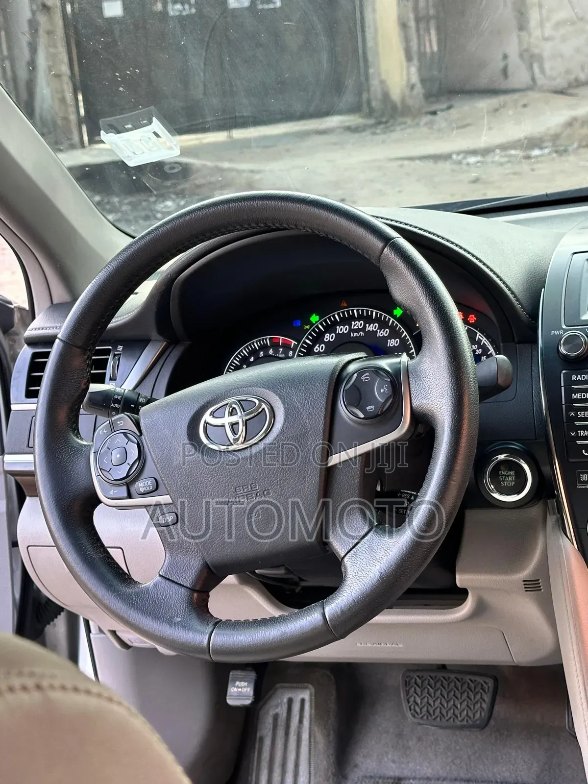 Toyota Camry 2014 Silver