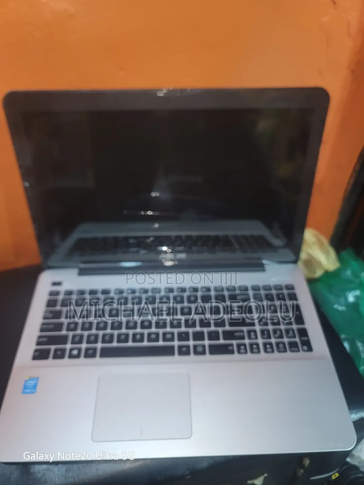 Laptop Asus X555LA 8GB Intel Core i5 HDD 500GB