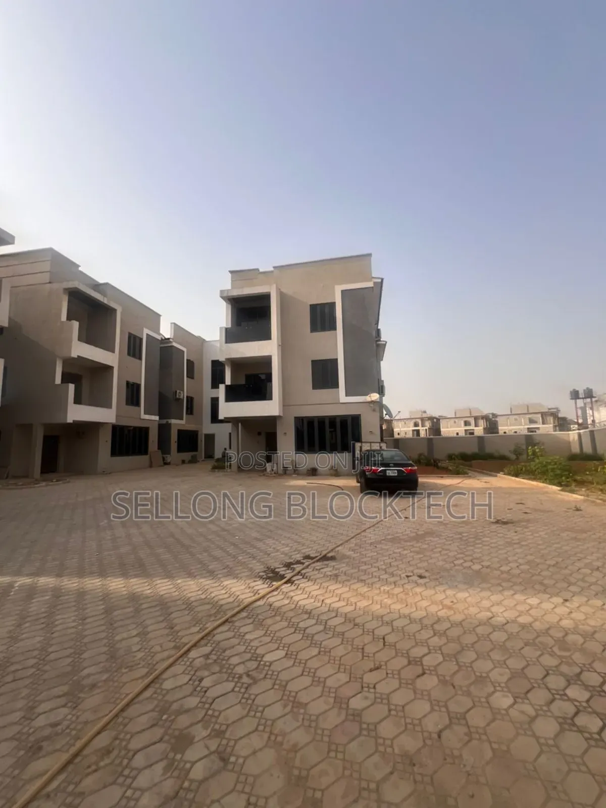 5bdrm Duplex in Kado for sale