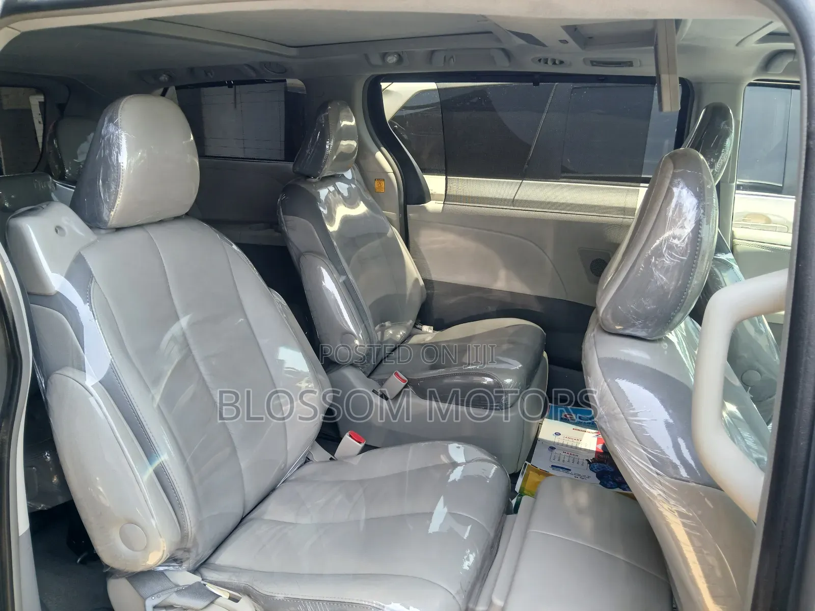 Toyota Sienna Limited 7 Passenger 2012 Silver