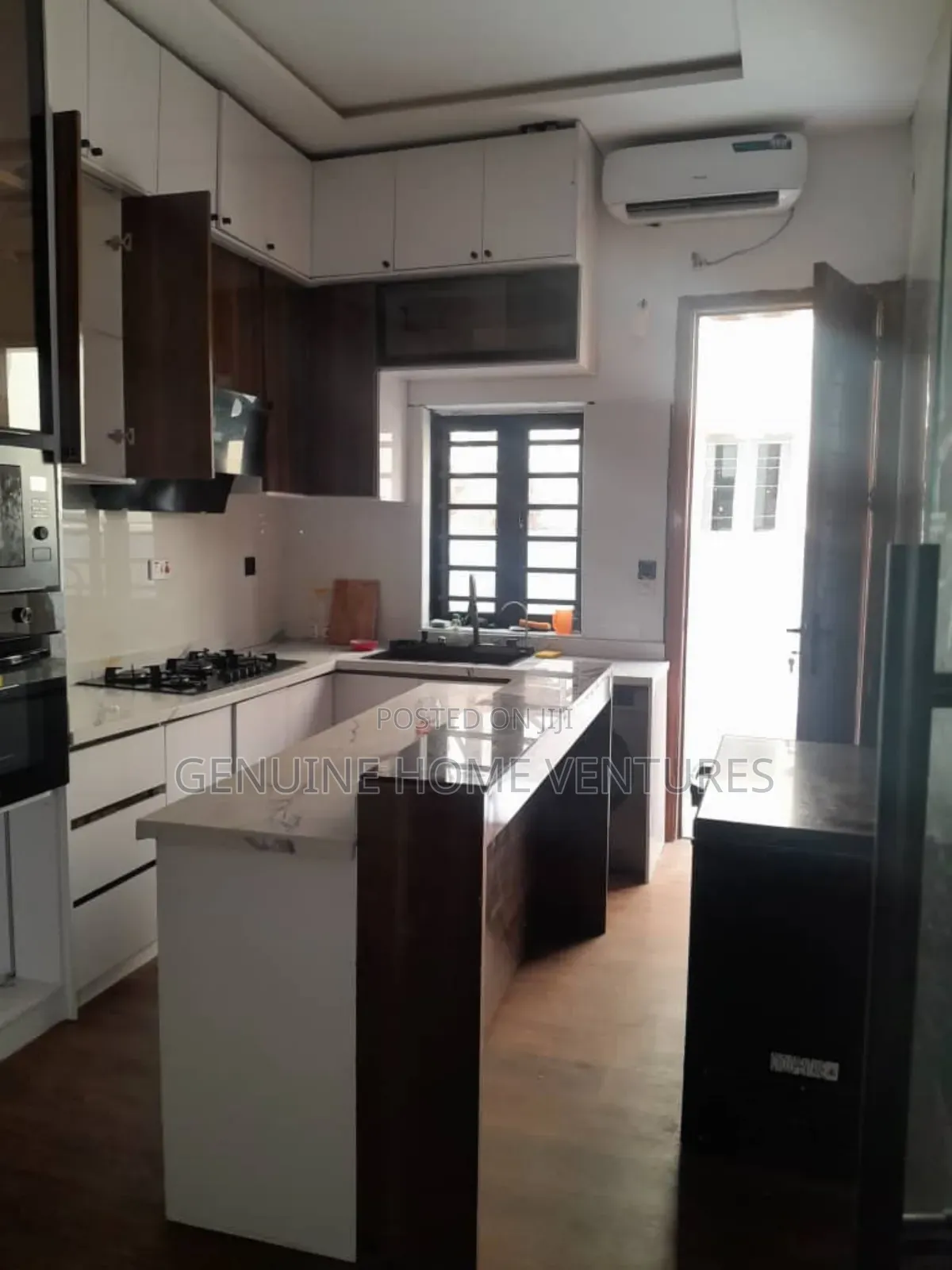 4bdrm Duplex in Ikota Gra for rent