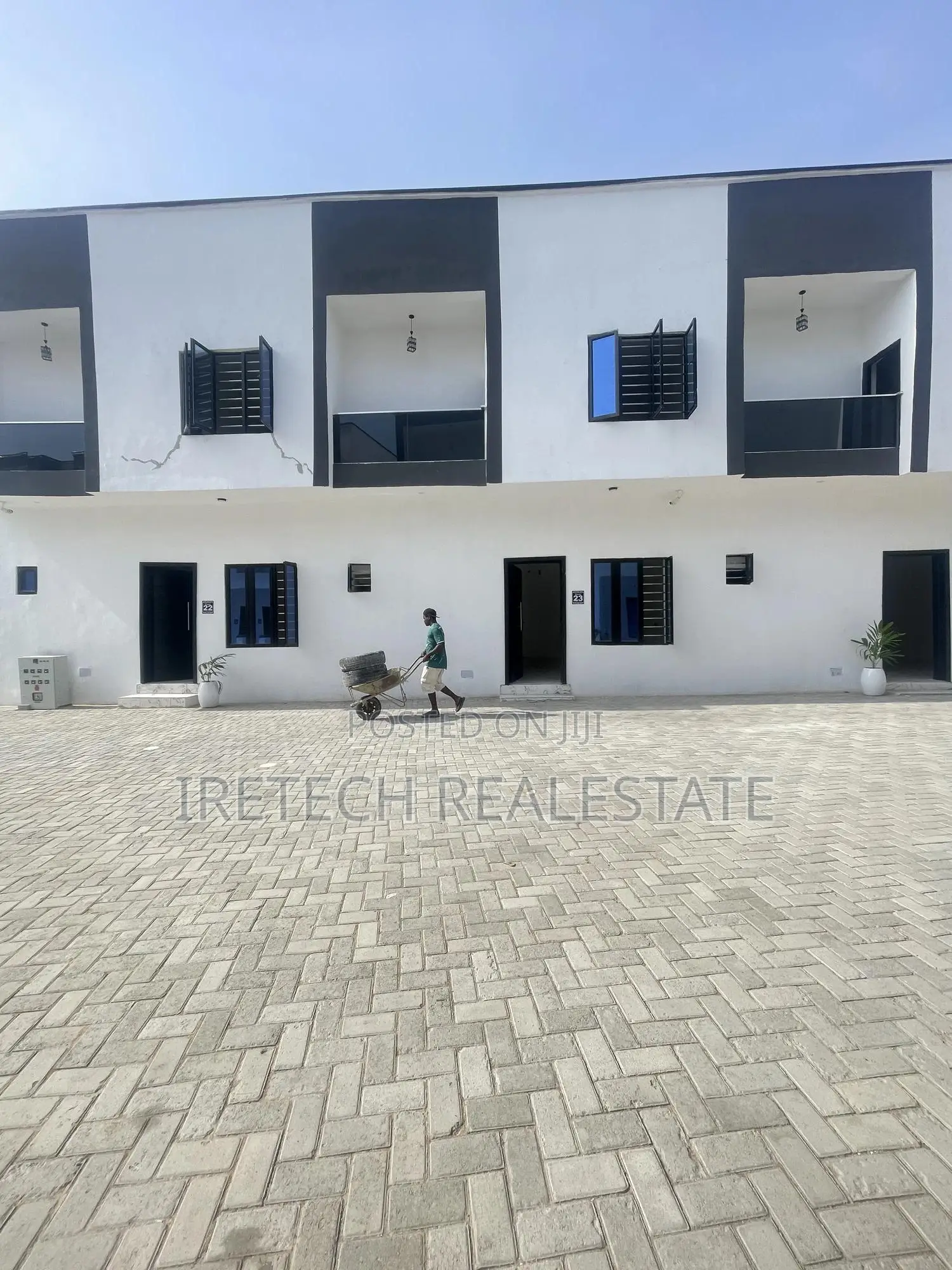 Spacious 2 Bedroom Terrace Duplex