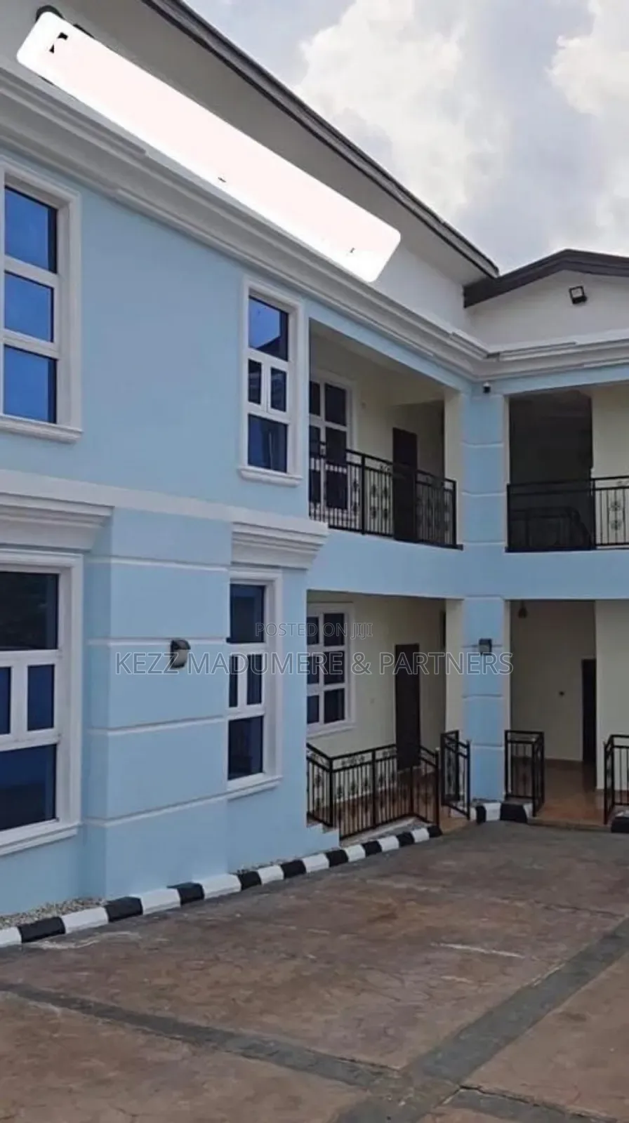 8bdrm Duplex in Calabar, Cross for sale