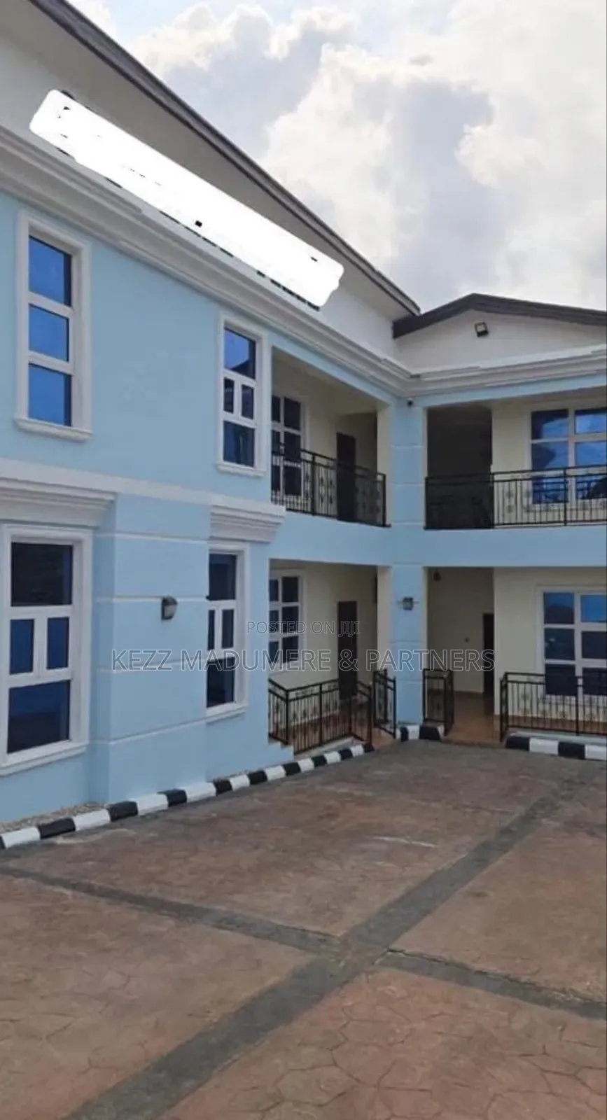 8bdrm Duplex in Calabar, Cross for sale