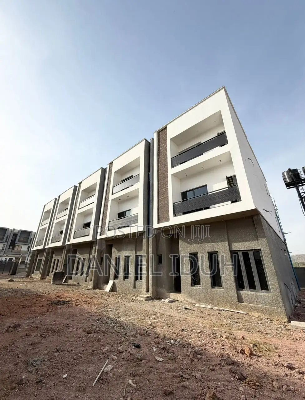 4bdrm Townhouse/Terrace in Jahi for sale