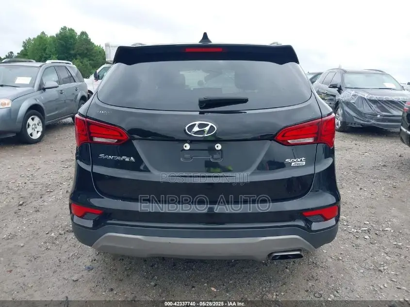 Hyundai Santa Fe SE AWD 2018 Black