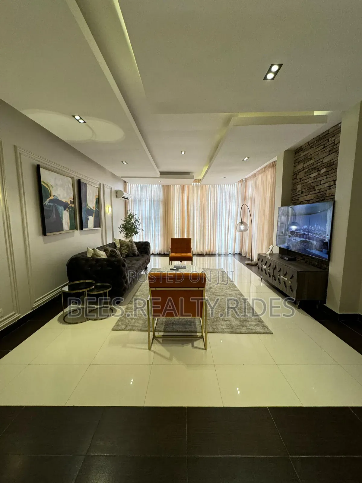 2 Bedroom Penthouse With a Pool, Snooker Board and Gym