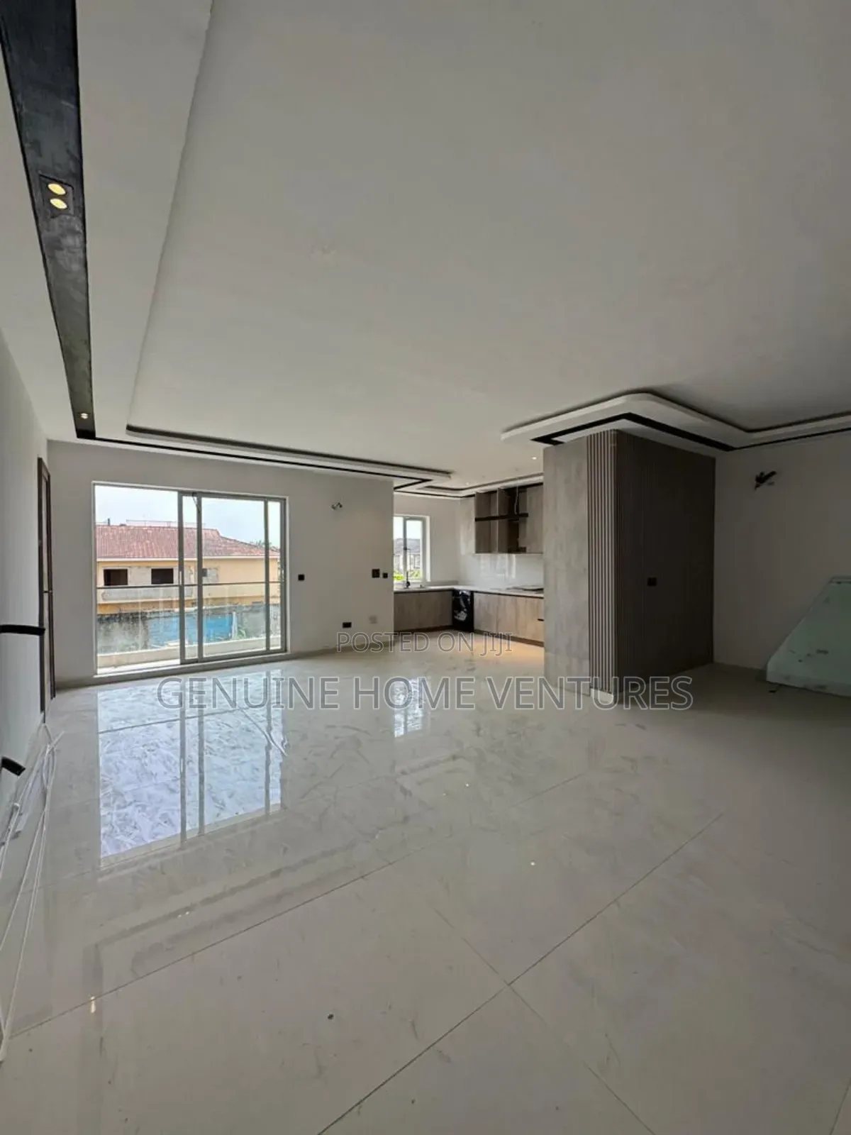 2bdrm Apartment in Lekki Phase 1 for sale