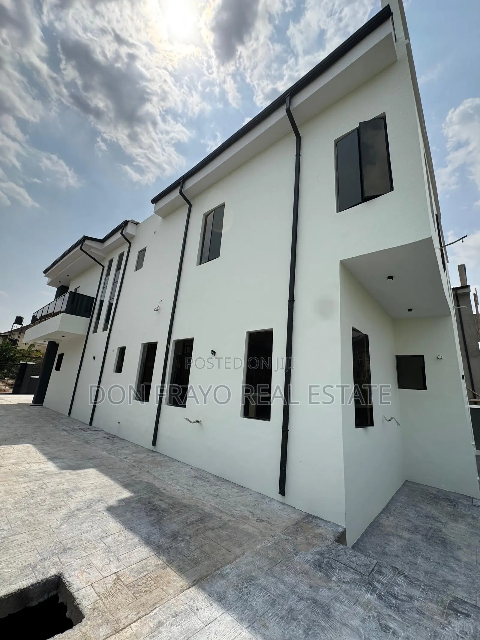 5bdrm Duplex in Carlton Gate Estate, Akobo for sale