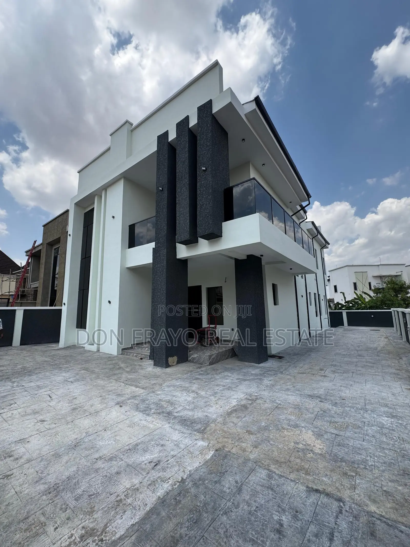 5bdrm Duplex in Carlton Gate Estate, Akobo for sale