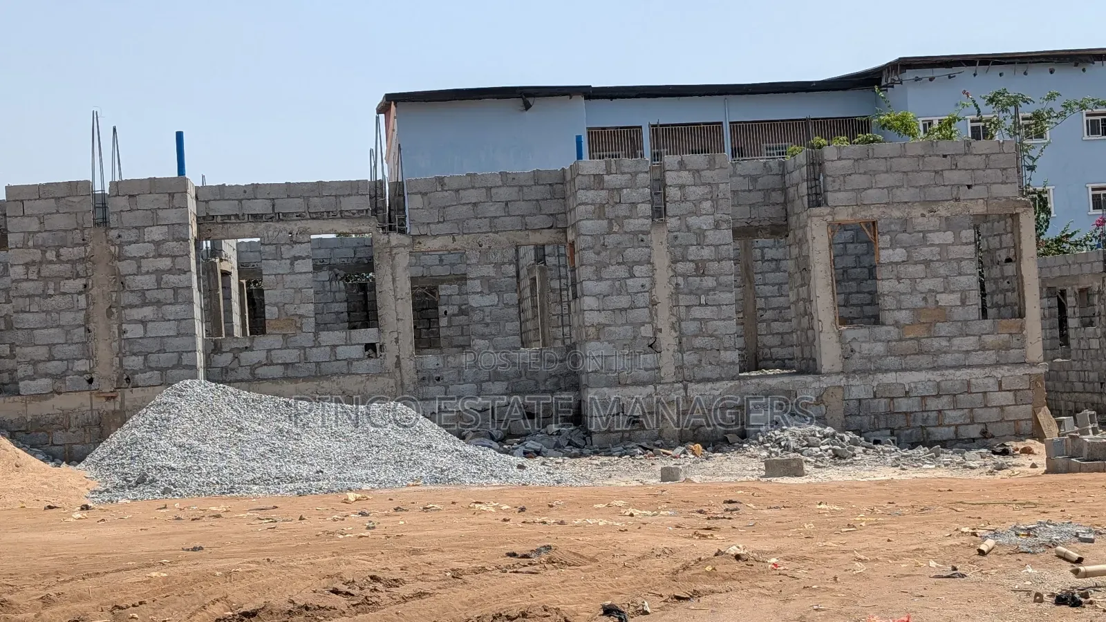 4bdrm Apartment in Life Camp for sale