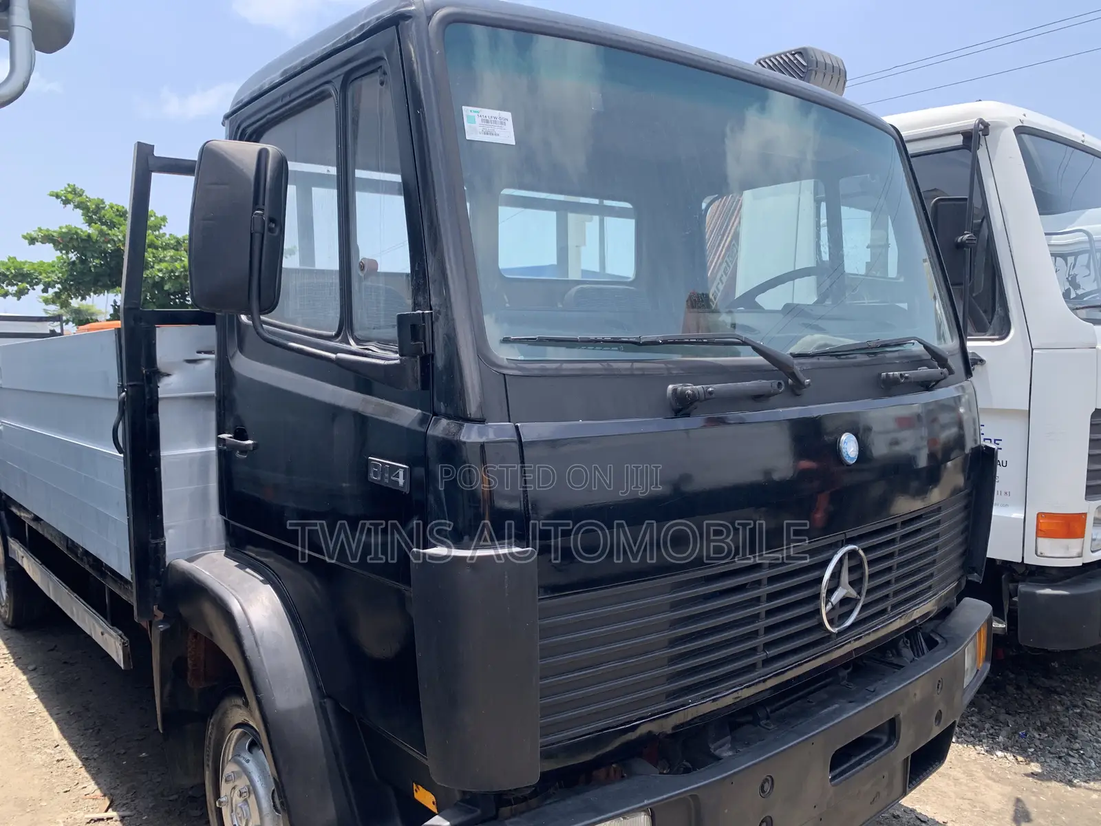 Mercedes-benz 814 Black Bucket