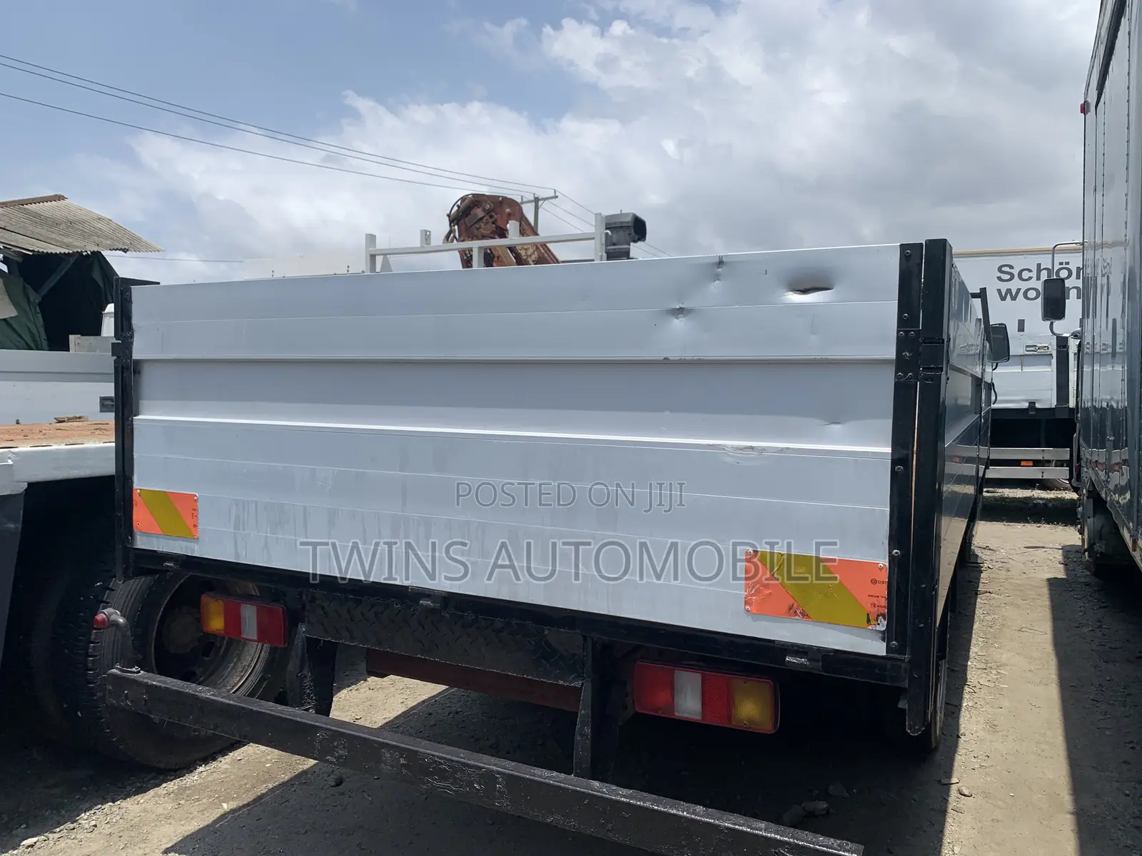 Mercedes-benz 814 Black Bucket