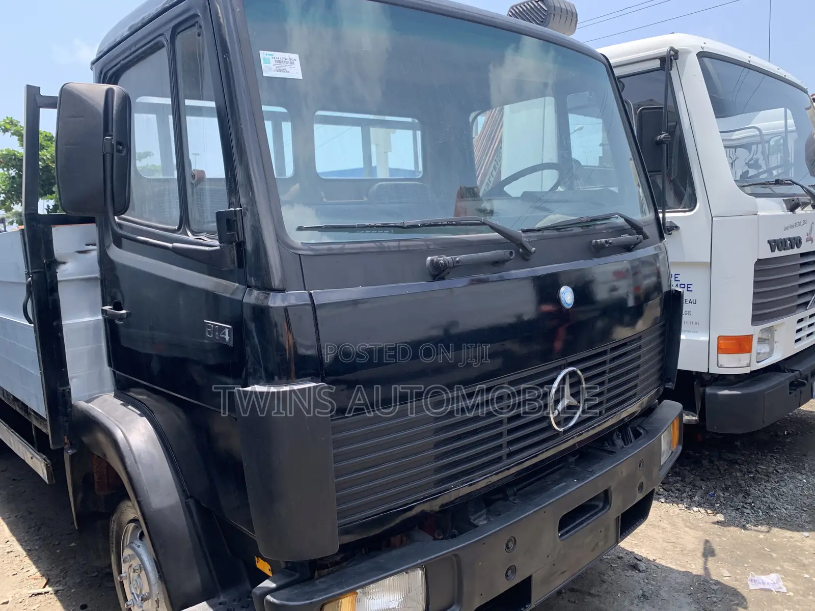 Mercedes-benz 814 Black Bucket