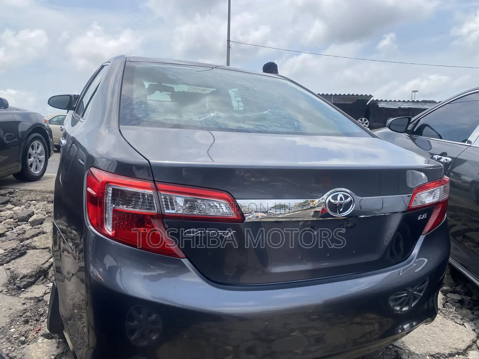 Toyota Camry LE 4dr Sedan (2.5L 4cyl 6A) 2014 Gray