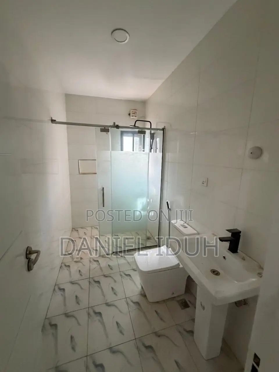 4bdrm Townhouse/Terrace in Jahi for sale