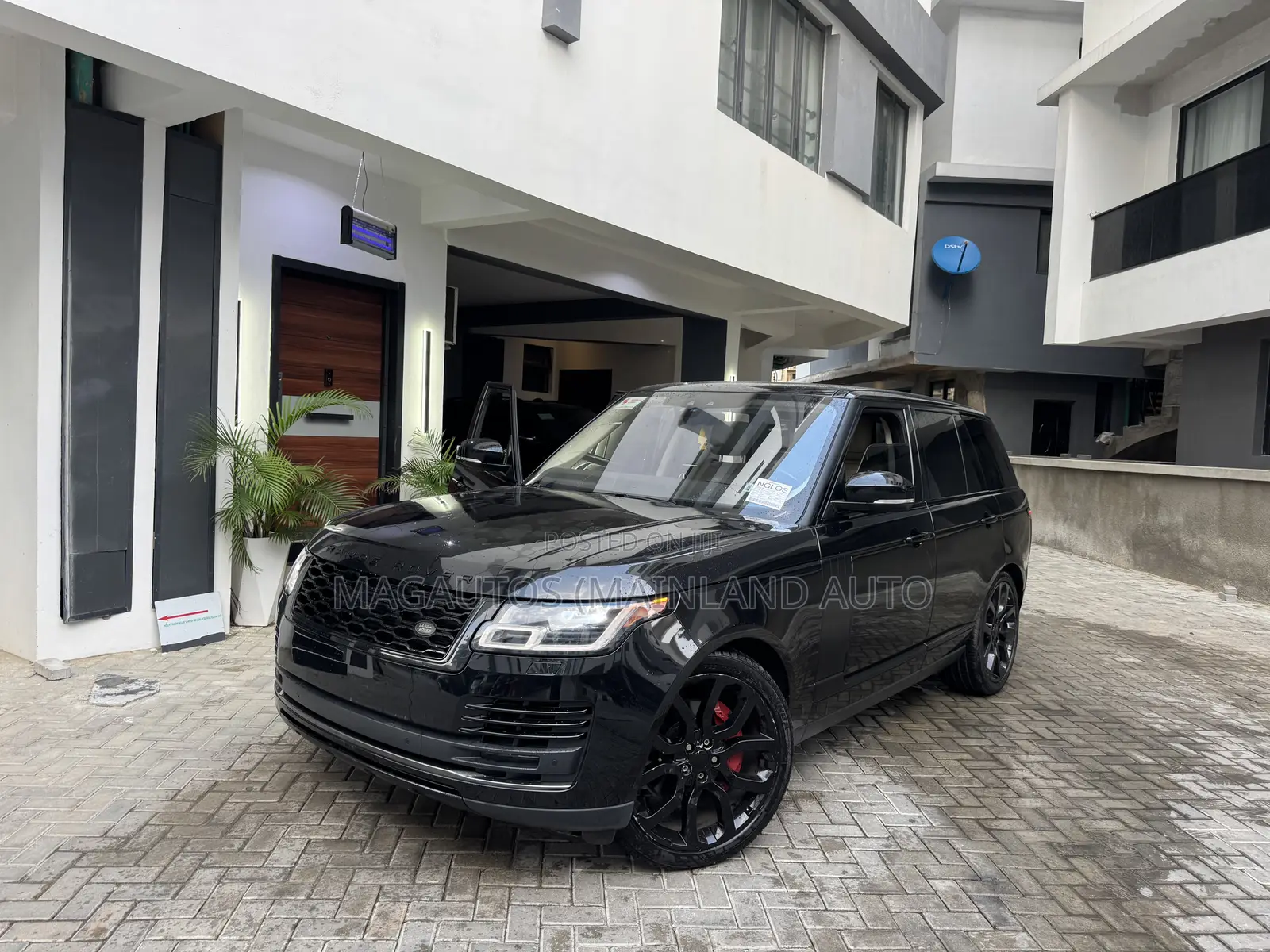 Land Rover Range Rover 5.0L Supercharged LWB 2018 Black