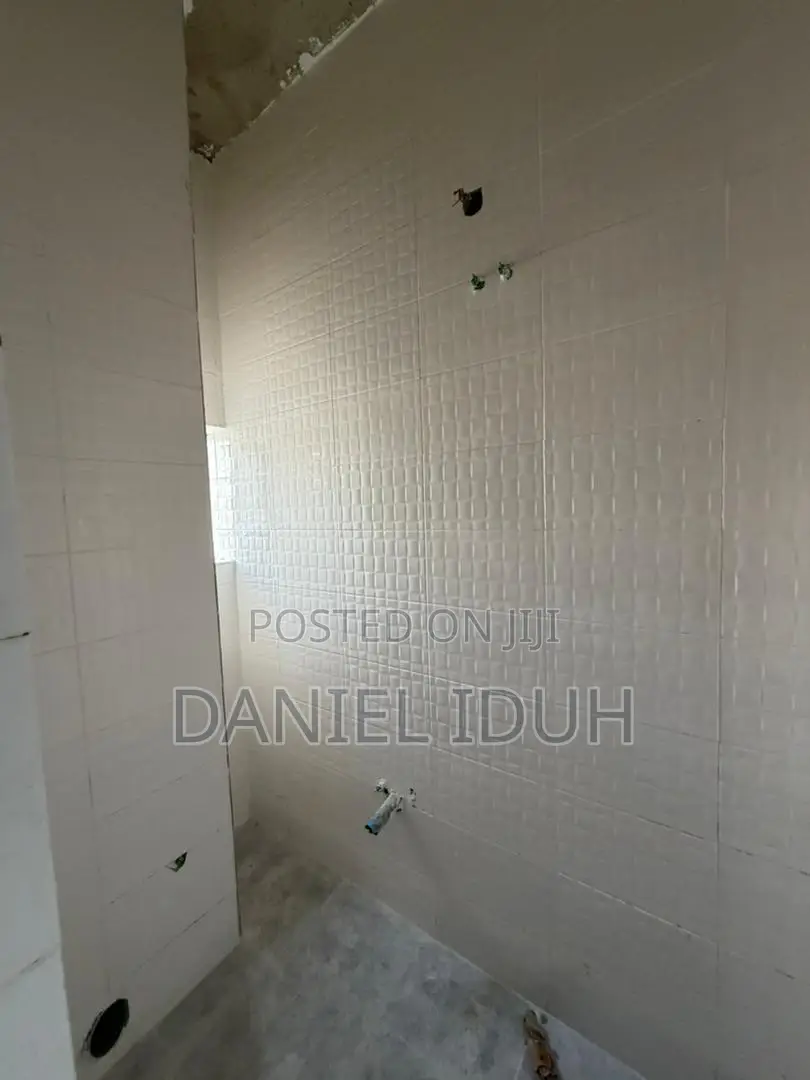 3bdrm Apartment in Kaura for sale
