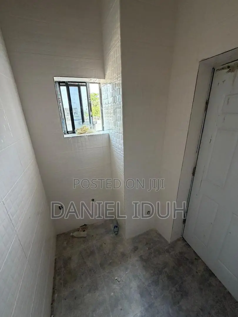 3bdrm Apartment in Kaura for sale
