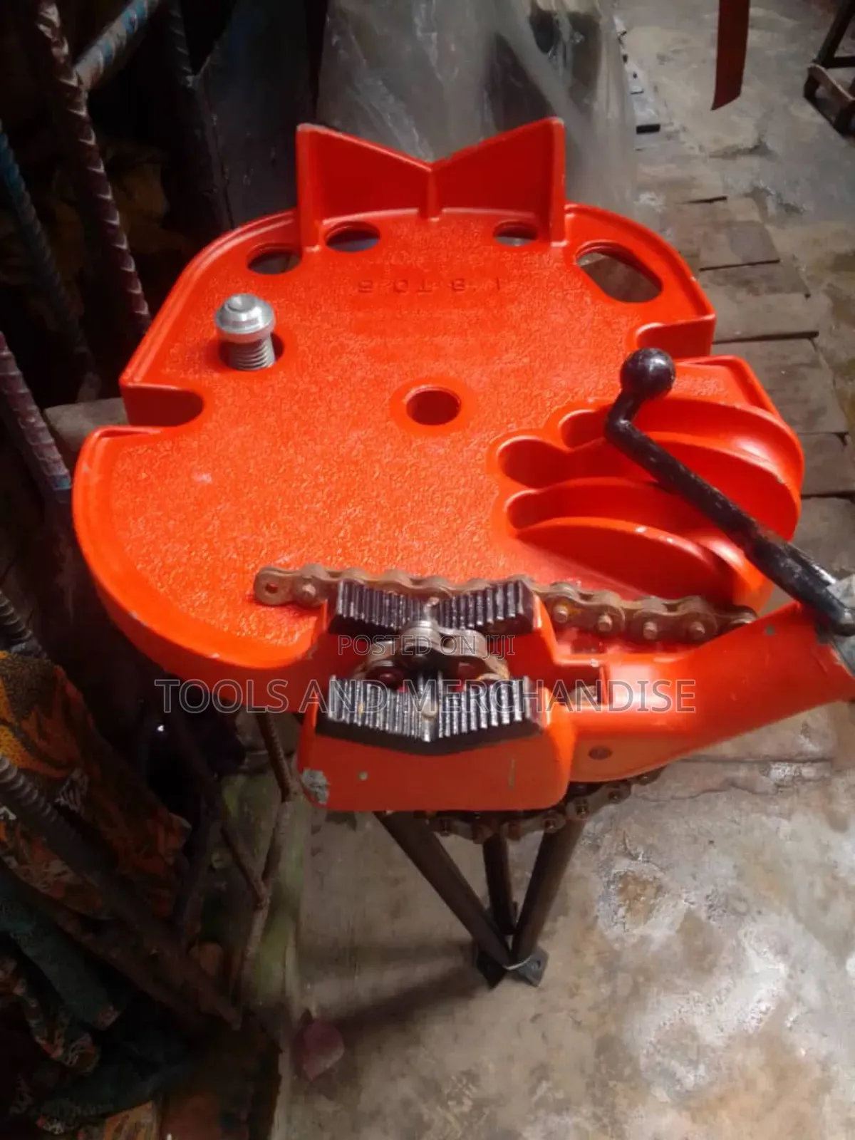 Tri-Stand Pipe/Chain Vice