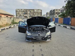Mercedes-Benz E350 Base 4Matic Sedan AWD (3.5L 6cyl 7A) 2015 Black
