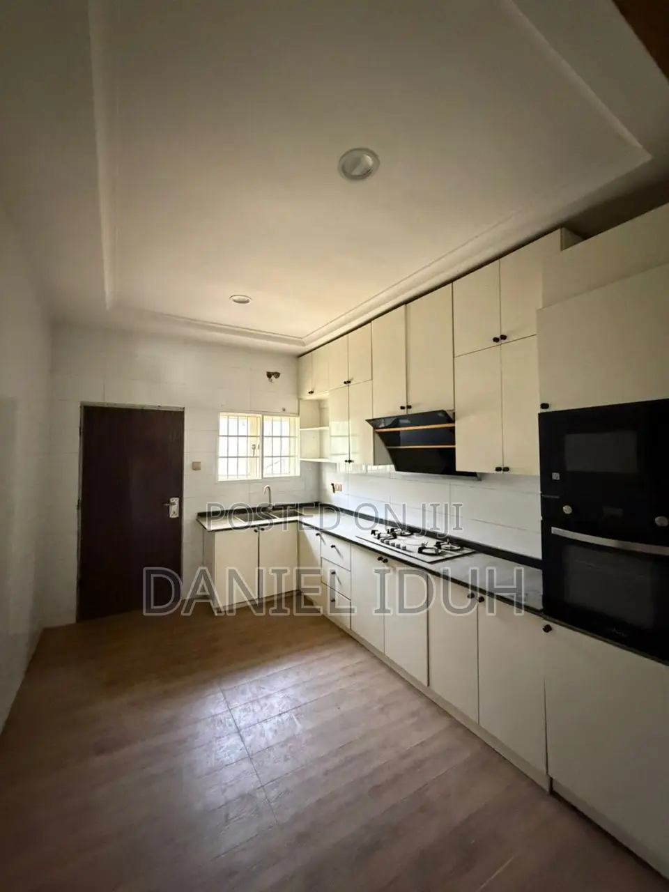 3bdrm Duplex in Jahi for sale