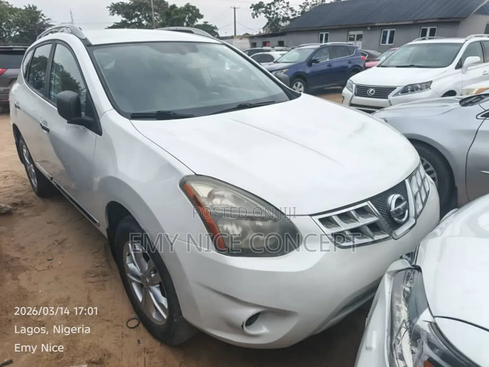 Nissan Rogue SV 4dr SUV (2.5L 4cyl CVT) 2015 White